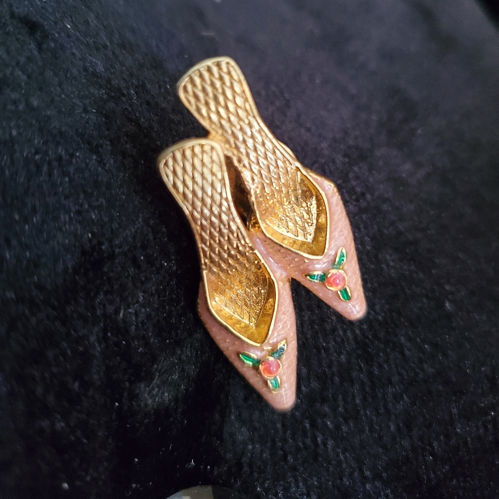 Pink Princess Brooch/Pin